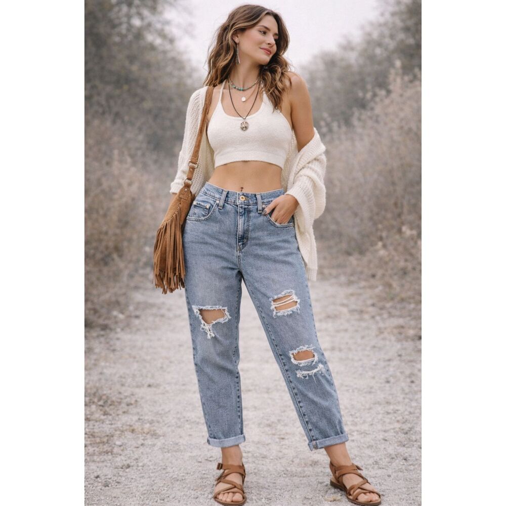 Levi’s SilverTab Mom Jeans High Rise Light Wash Distressed Tapered Denim W26 L27